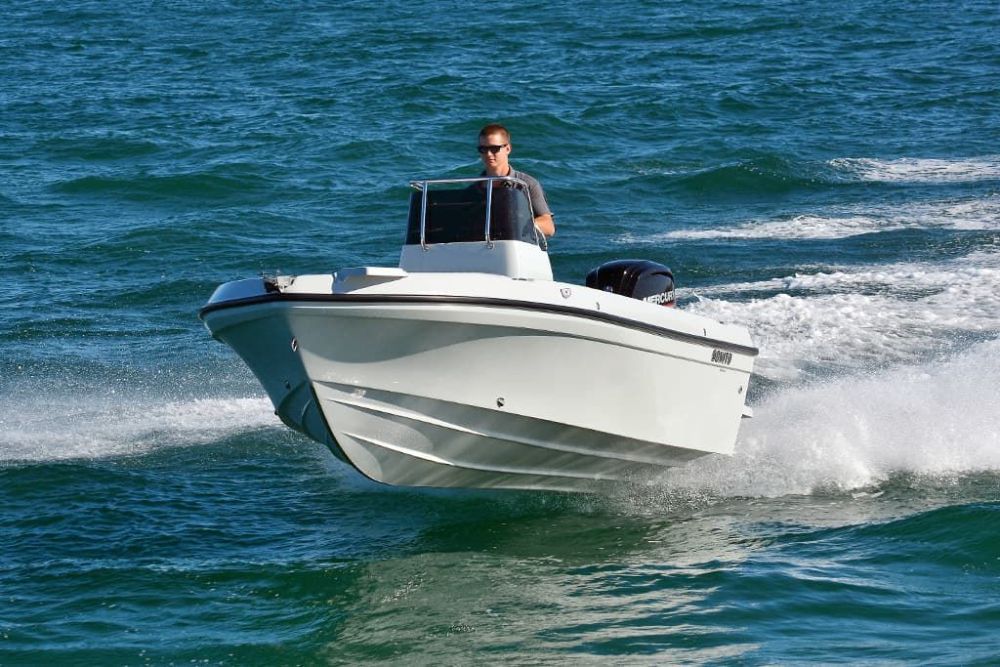500-centre-console-tiller-11